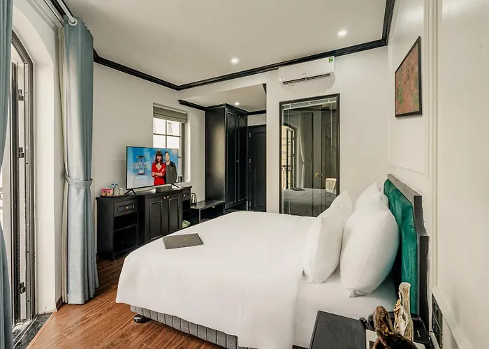 Elegant Boutique Hotel Hạ Long